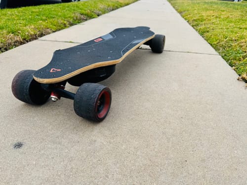 Customer photo review of Refurbished Skateboard (U.S. Only)