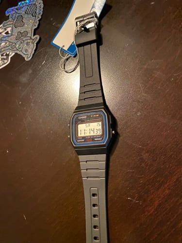 Customer photo review of Reloj Casio Vintage F-91W-1DG Clásico Líneas Azules