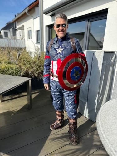 Customer photo review of Avengers 4 Avengers: Endgame Captain America Cosplay Kostüm NEU Set