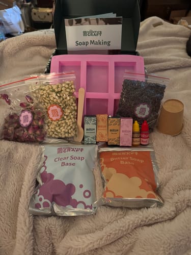 Customer photo review of This Month's Craft Subscription Box