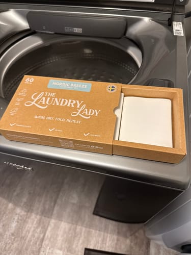 Customer photo review of Nordic Breeze Scented Laundry Sheets