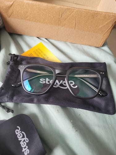 Customer photo review of Óculos Cyber I Anti Luz Azul