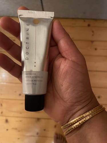 Customer photo review of Infinite Hydration Gel Cream Moisturiser