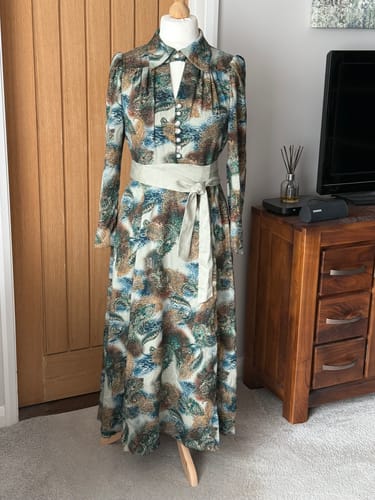 Customer photo review of 6 Metres, Premium Quality, Printed Dressmaking Viscose Bundle - 55" Wide (Twilight)