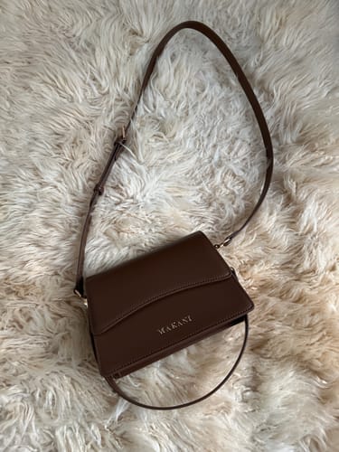 Customer photo review of MANA - DARK BROWN