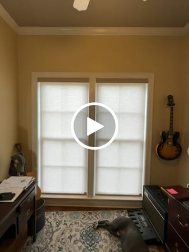 Customer video review of SmartWings Motorized Light Filtering Roller Shades 70% Blackout Safari