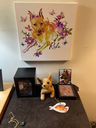 Customer photo review of Flowerpup Custom Pet Portrait