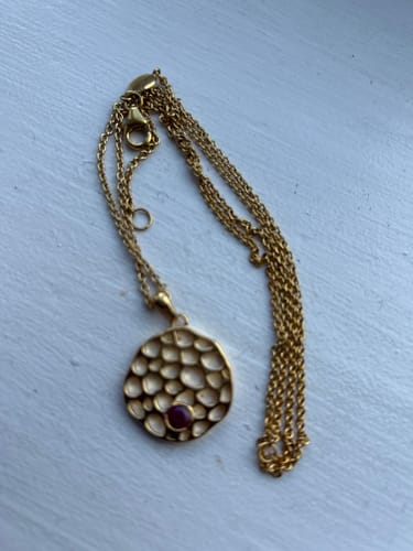 Customer photo review of Lattice Disc Birthstone Pendant with FREE Chain