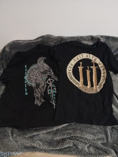 Customer photo review of Mystery Shirt – 2 Überraschungs - T-Shirt 🎁👕