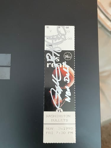 Customer photo review of Rasheed Wallace Autograph Signing