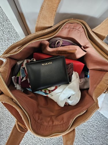 Customer photo review of LIAM - BLACK