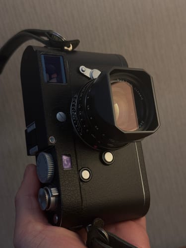 Customer photo review of Square Lens Hood for Voigtlander 35/40/50mm (Black Aluminum) v2