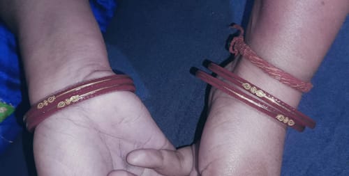 Customer photo review of Red - Divya Shringar Bangles (916 22k)