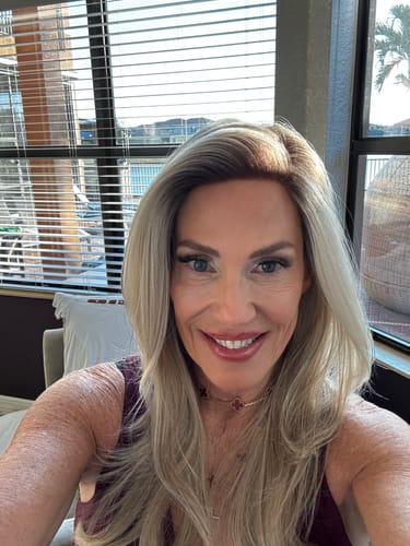 Customer photo review of Hollywood