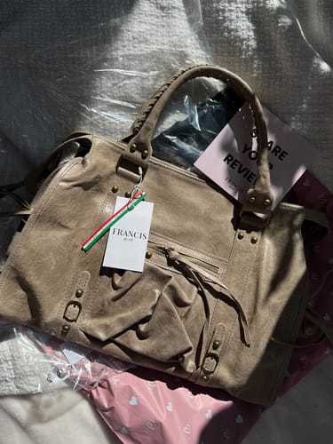 Customer photo review of It girl bag taupe