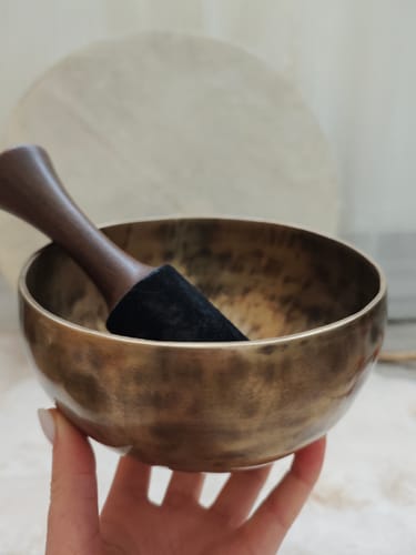 Customer photo review of Antique style Himalayas Singing Bowl