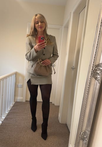 Customer photo review of Olivia X Easilocks Straight Collection