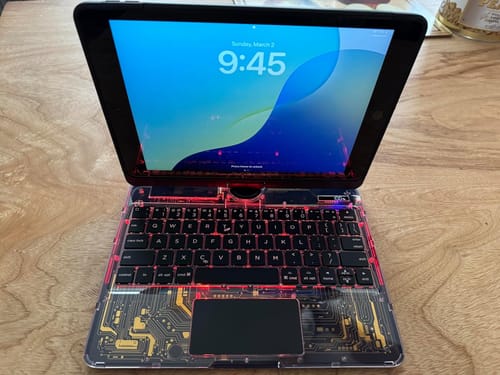 Customer photo review of Transparent 360° iPad Keyboard Case