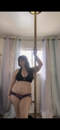 undefined review of Essential Fawnia Twist Sports Bra image 1 out of 1