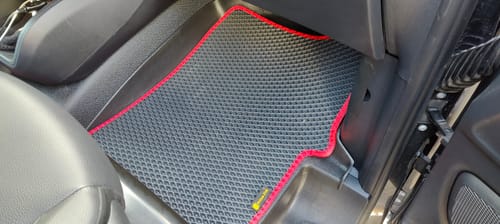 Alexandra S. review of Fußmatten für Van - Vorne image 1 out of 2