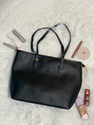 Customer photo review of Estonia Leather Tote bag