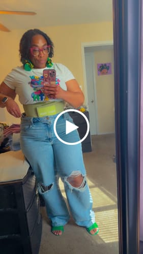 Customer video review of Hourglass Girdle