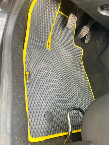 Thomas M. review of Auto Fußmatten nach Maß - Vorne image 3 out of 4