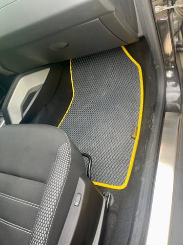 Thomas M. review of Auto Fußmatten nach Maß - Vorne image 2 out of 4