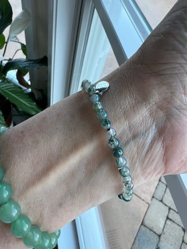 Customer photo review of Black and White Dragon Agate Bracelet