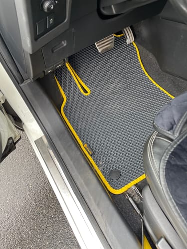 Christian F. review of Auto Fußmatten nach Maß - Vorne image 1 out of 1