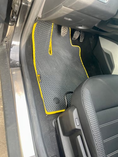 Thomas M. review of Auto Fußmatten nach Maß - Vorne image 4 out of 4