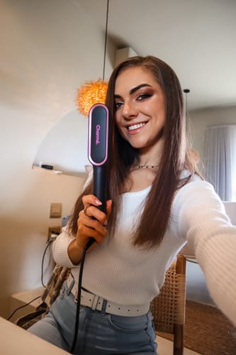 Customer photo review of Charmé Halo Pro – Ultimate One-Pass Straightening Brush