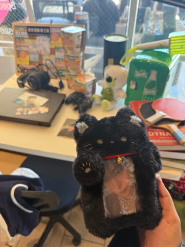 Customer photo review of BLACK CAT PHOTOCARD HOLDER