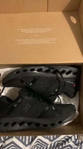 Customer photo review of On Running Cloudsurfer 2