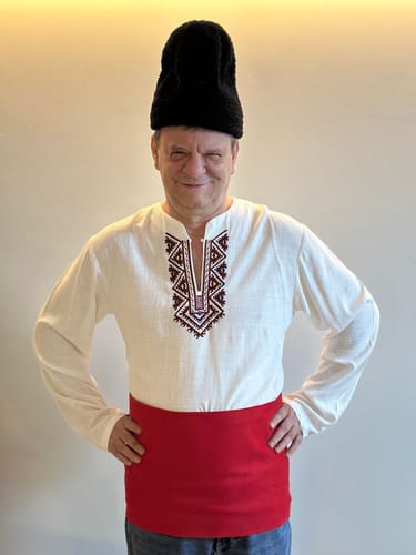 Customer photo review of Мъжка риза "Фолклорна"