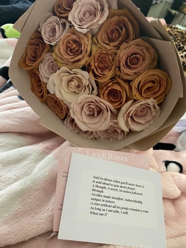 Customer photo review of Cappuccino & Sandstone Roses - Nationwide