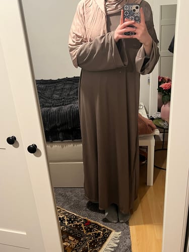Customer photo review of 4 Season Abaya