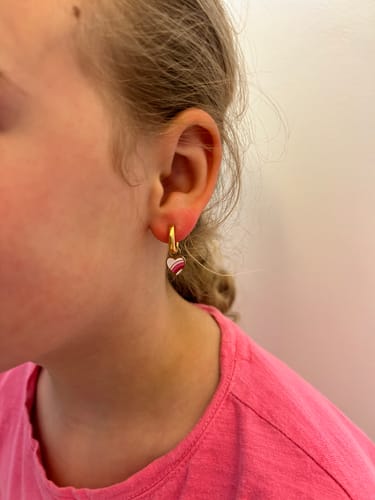 Customer photo review of Gold Huggies