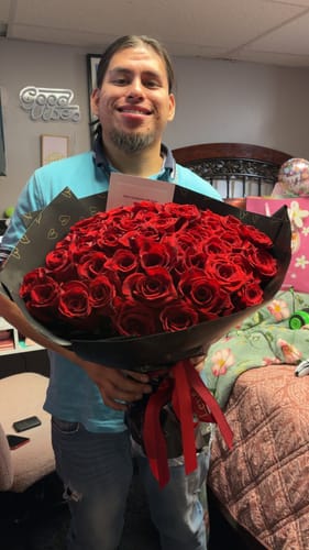 Customer photo review of Red Rose Bouquet