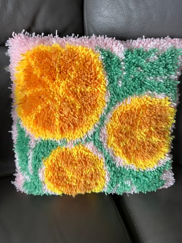 Customer photo review of Bloomin’ Lovely Latch Hook Cushion Kit