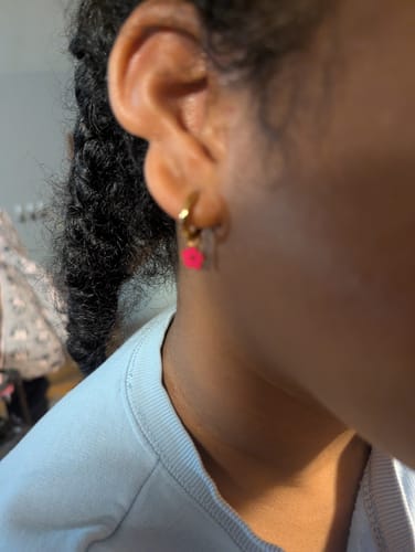 Customer photo review of Gold Huggies