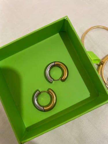 Customer photo review of Luciana Hoops