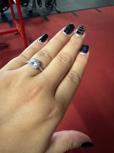 Customer photo review of “Level up” ring