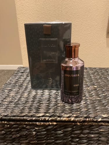 Customer photo review of Bharara King for Men by Bharara Eau De Parfum Spray