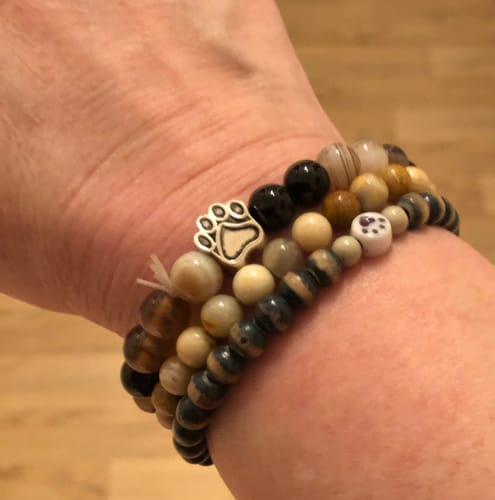 Customer photo review of Pfotenarmband - Erde