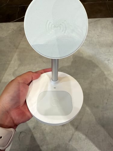 Customer photo review of 3 in 1 Wireless Charger Tower