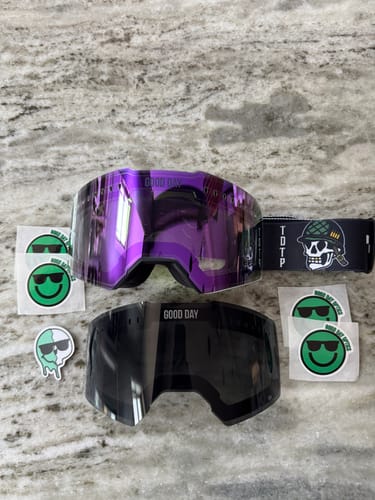 Customer photo review of The Valorie Snow Goggle - Sunny Day Black Lens