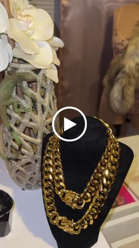 Customer video review of Galore Cuban Necklace (22mm)
