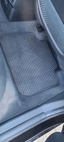 Thomas W. review of Auto Fußmatten nach Maß - Komplettset image 3 out of 4