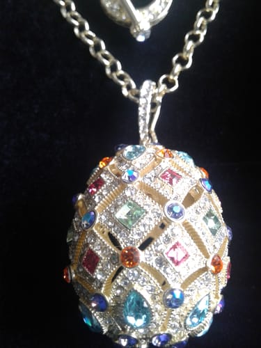 Customer photo review of HEIDI DAUS®"Fabulous Egg Fob" Crystal Enhancer Chain Necklace